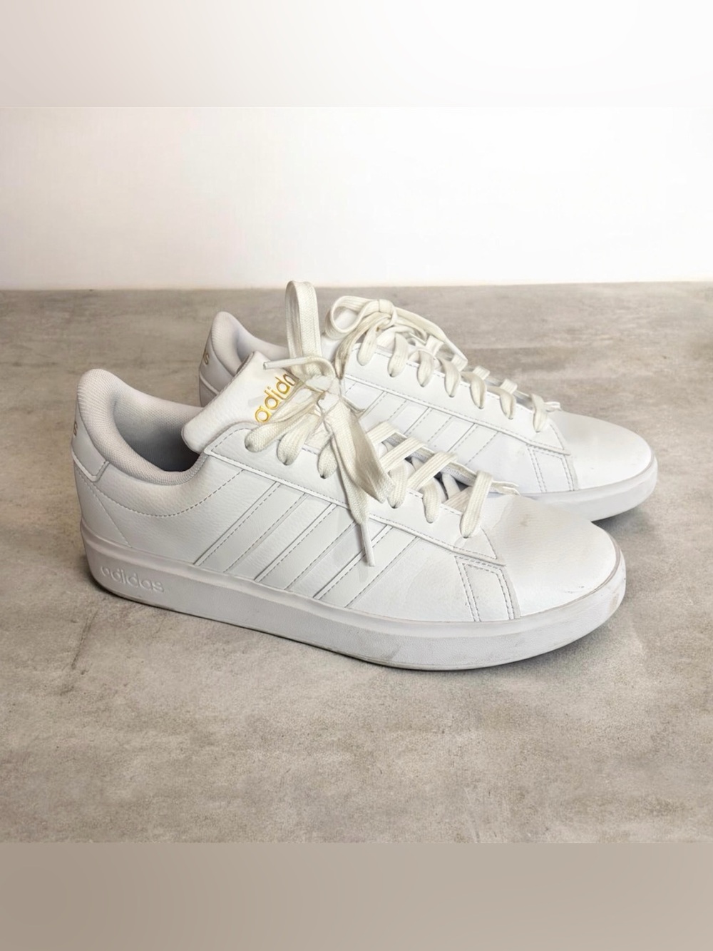 adidas White Sneakers with Gold Logo Accent Sz 9